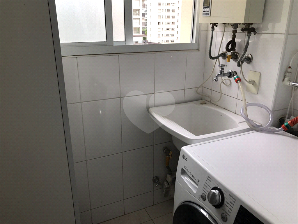 APARTAMENTO em IBIRAPUERA