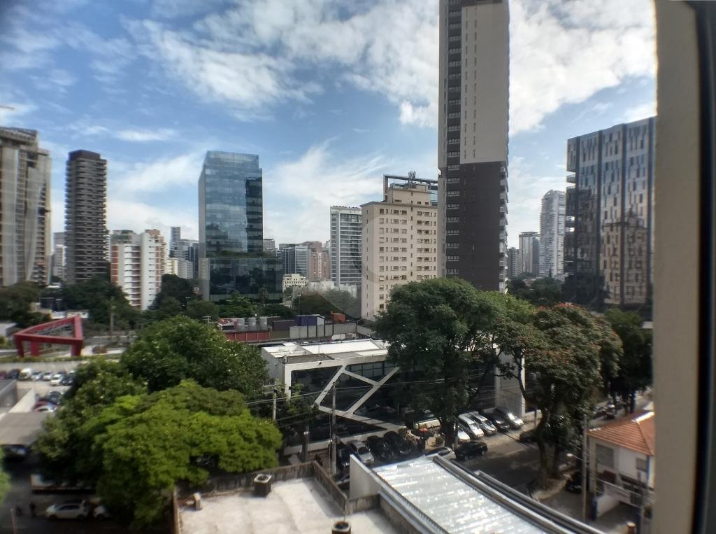APARTAMENTO em IBIRAPUERA