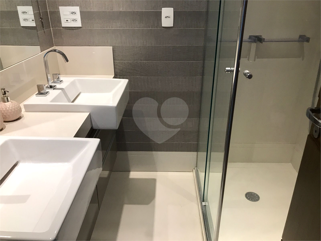 APARTAMENTO em IBIRAPUERA