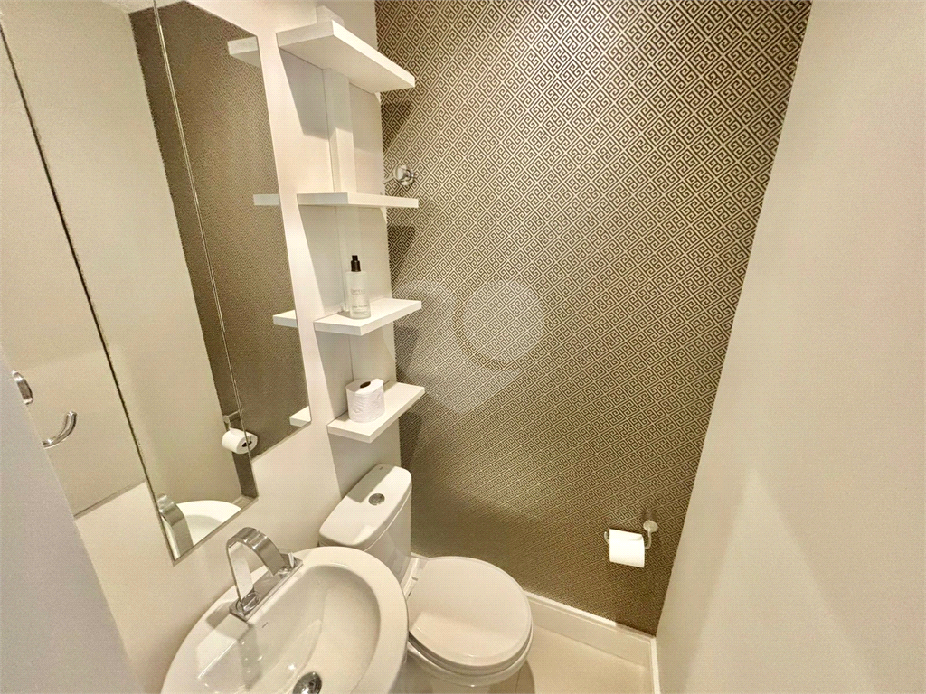 Apartamento em condomínio de alto padrão