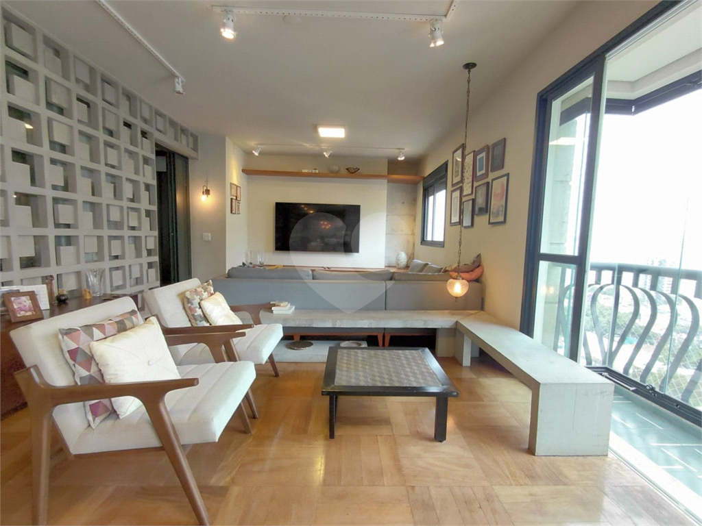 Imóvel de 158m² com ampla sala de estar de 3 ambientes varanca gourmet 3 suítes e 3 vagas condomínio com lazer Perdizes