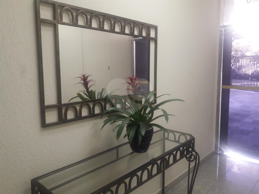 Apartamento à venda com 2 quartos, 70m² - Foto 28