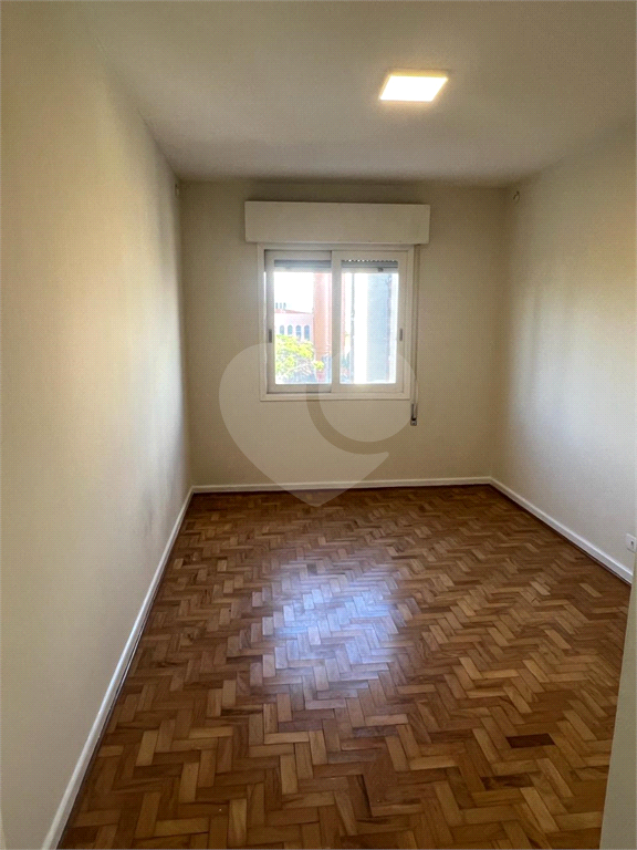 Apartamento à venda com 2 quartos, 70m² - Foto 7