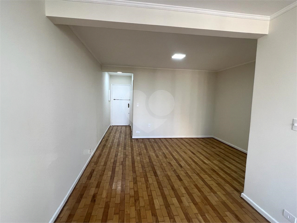 Apartamento à venda com 2 quartos, 70m² - Foto 5