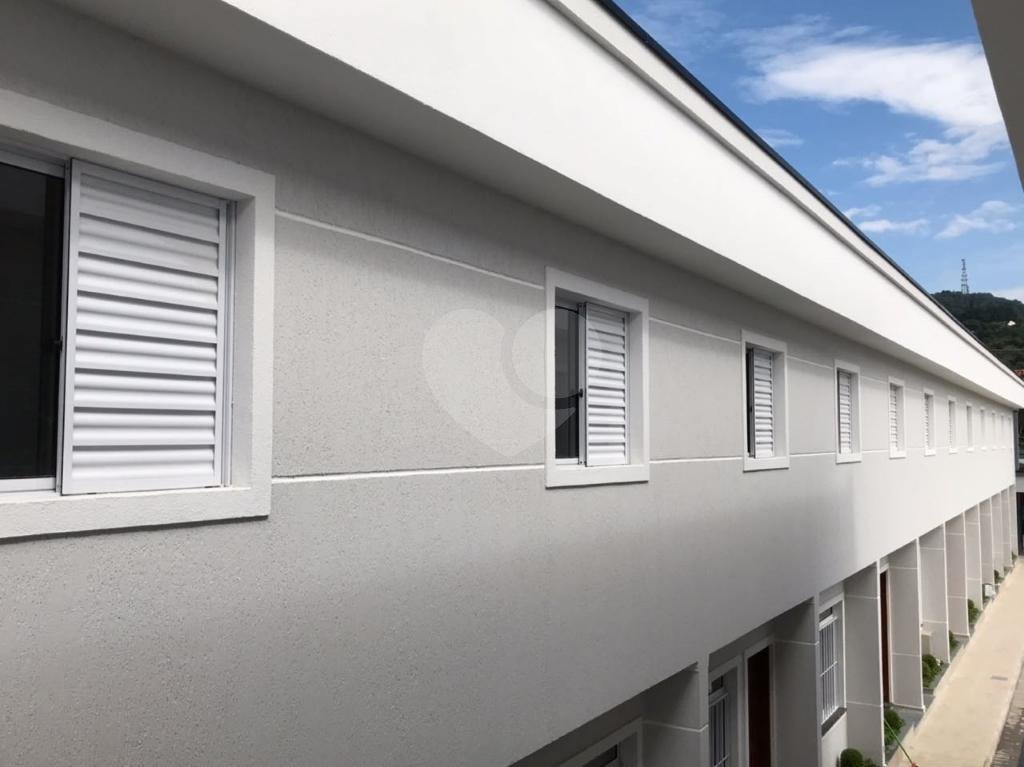 Sobrados novos em condomínio fechado no bairro requisitado  Jardim Virginia Bianca