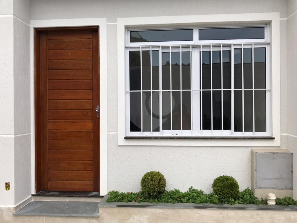 Sobrados novos em condomínio fechado no bairro requisitado  Jardim Virginia Bianca