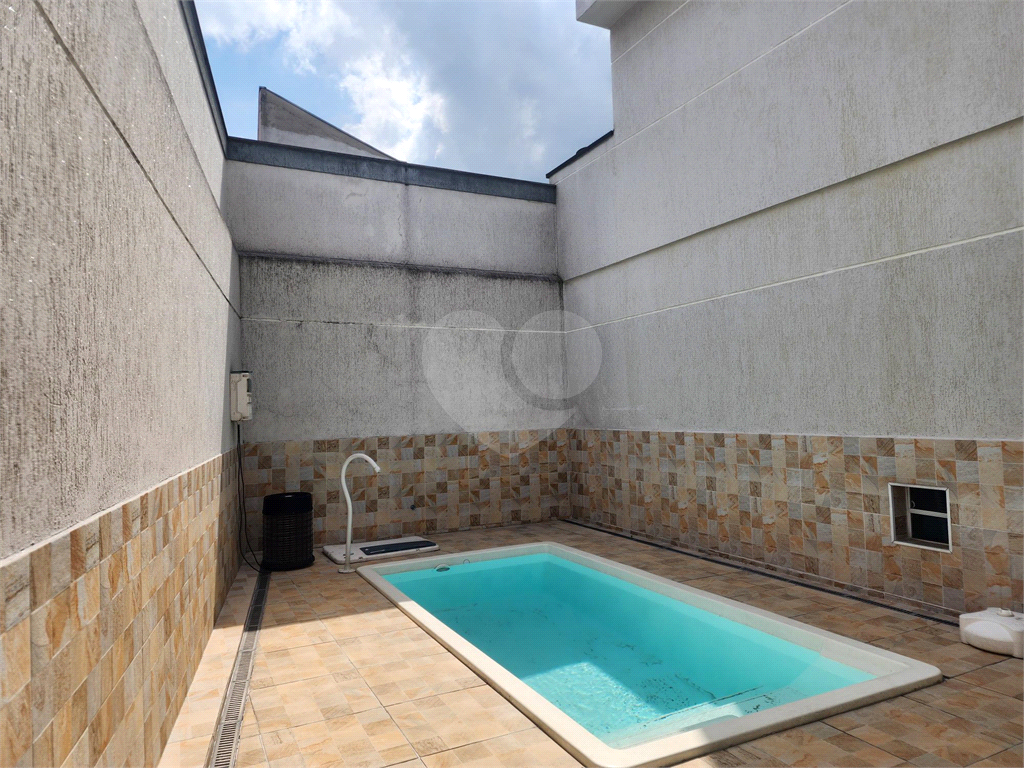 Sobrados novos em condomínio fechado no bairro requisitado  Jardim Virginia Bianca