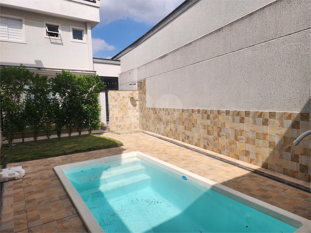 Sobrados novos em condomínio fechado no bairro requisitado  Jardim Virginia Bianca