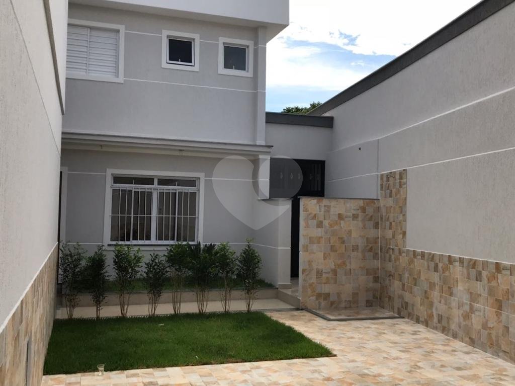 Sobrados novos em condomínio fechado no bairro requisitado  Jardim Virginia Bianca