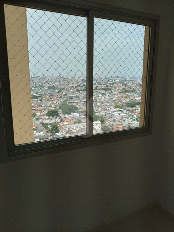 Apartamento de 52m² com 2 dormitórios e vaga de garagem.
