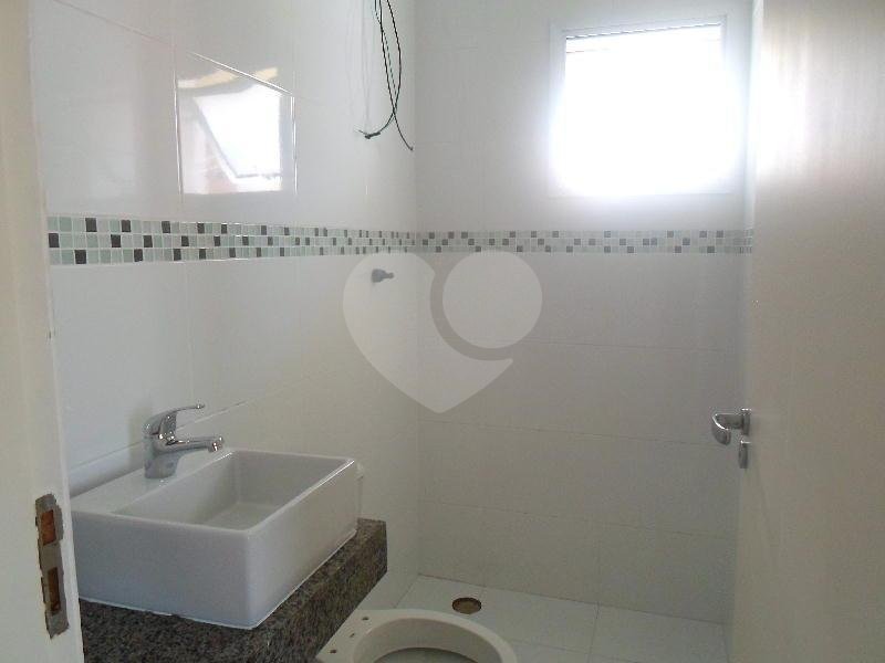 sobrado dois quartos sendo duas suites  duas vagas no imirim