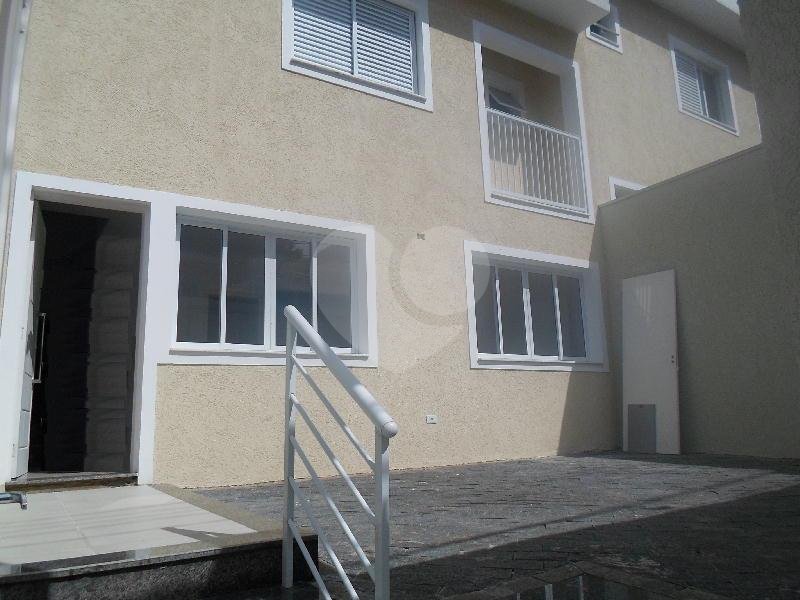 sobrado dois quartos sendo duas suites  duas vagas no imirim