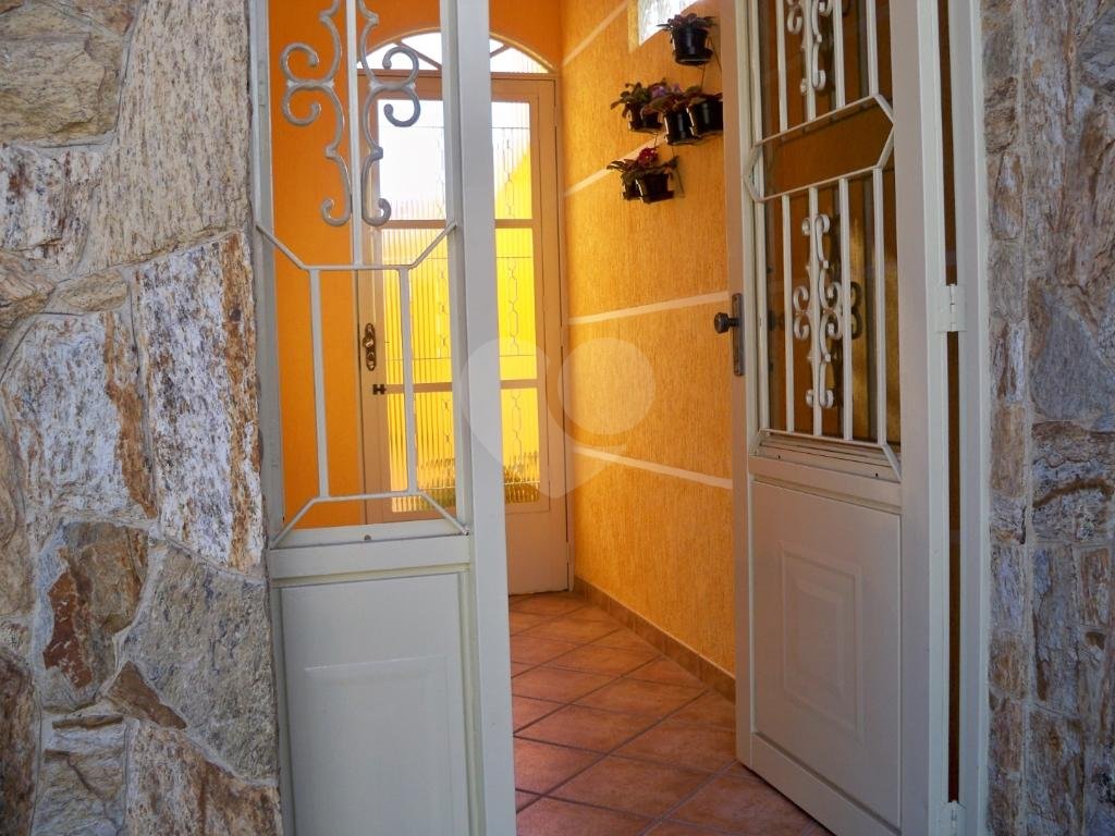 Excelente sobrado com 3 dormitórios e 4 vagas na Vila Gustavo - OPORTUNIDADE!