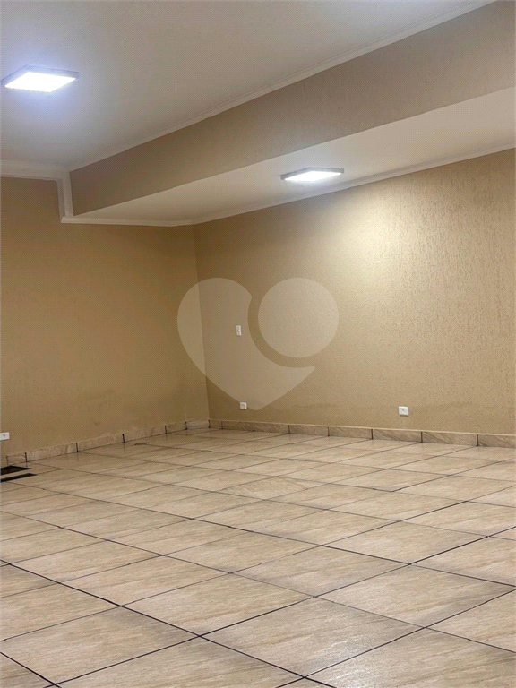 Excelente sobrado com 3 dormitórios e 4 vagas na Vila Gustavo - OPORTUNIDADE!