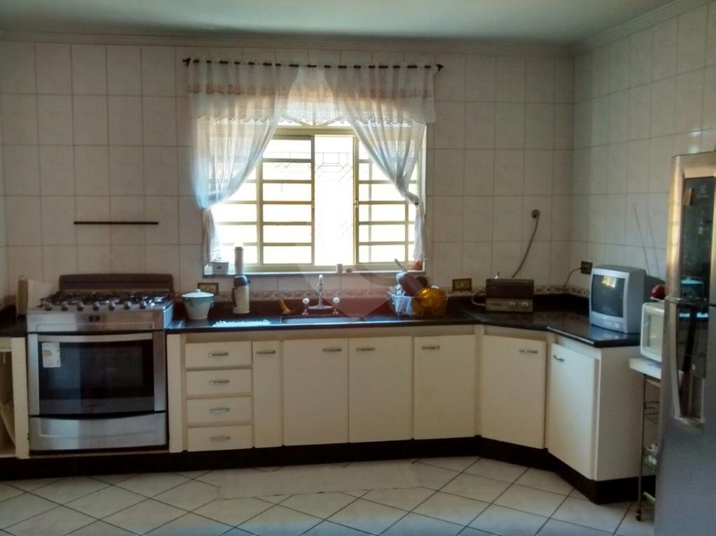 Excelente sobrado com 3 dormitórios e 4 vagas na Vila Gustavo - OPORTUNIDADE!