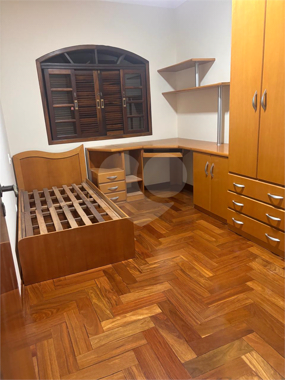 Excelente sobrado com 3 dormitórios e 4 vagas na Vila Gustavo - OPORTUNIDADE!