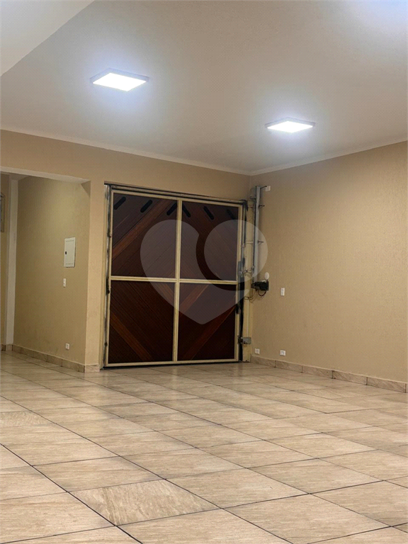 Excelente sobrado com 3 dormitórios e 4 vagas na Vila Gustavo - OPORTUNIDADE!