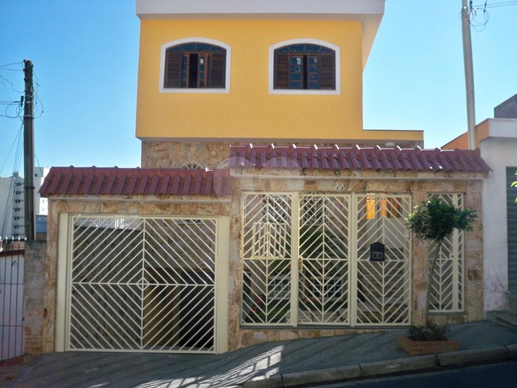Excelente sobrado com 3 dormitórios e 4 vagas na Vila Gustavo - OPORTUNIDADE!