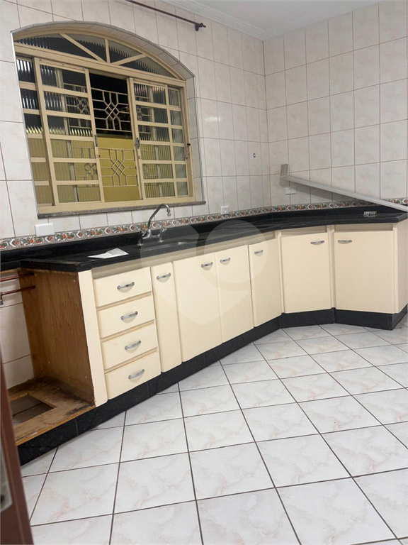 Excelente sobrado com 3 dormitórios e 4 vagas na Vila Gustavo - OPORTUNIDADE!