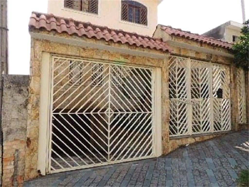 Excelente sobrado com 3 dormitórios e 4 vagas na Vila Gustavo - OPORTUNIDADE!