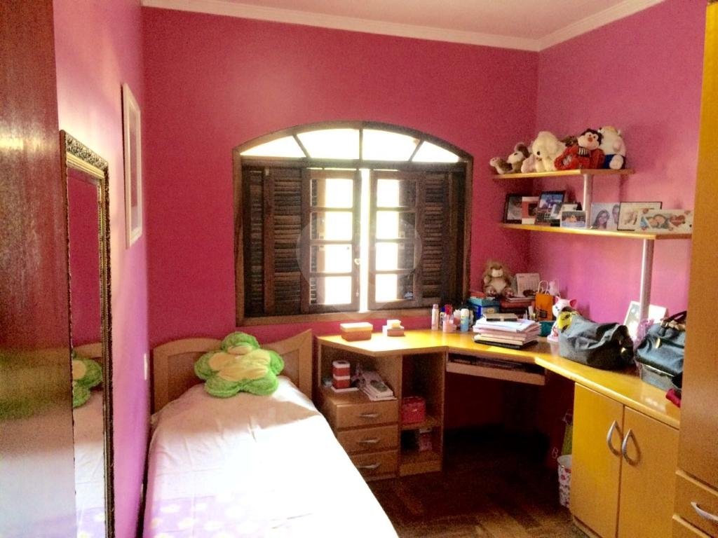 Excelente sobrado com 3 dormitórios e 4 vagas na Vila Gustavo - OPORTUNIDADE!