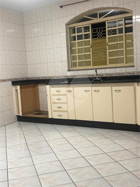 Excelente sobrado com 3 dormitórios e 4 vagas na Vila Gustavo - OPORTUNIDADE!