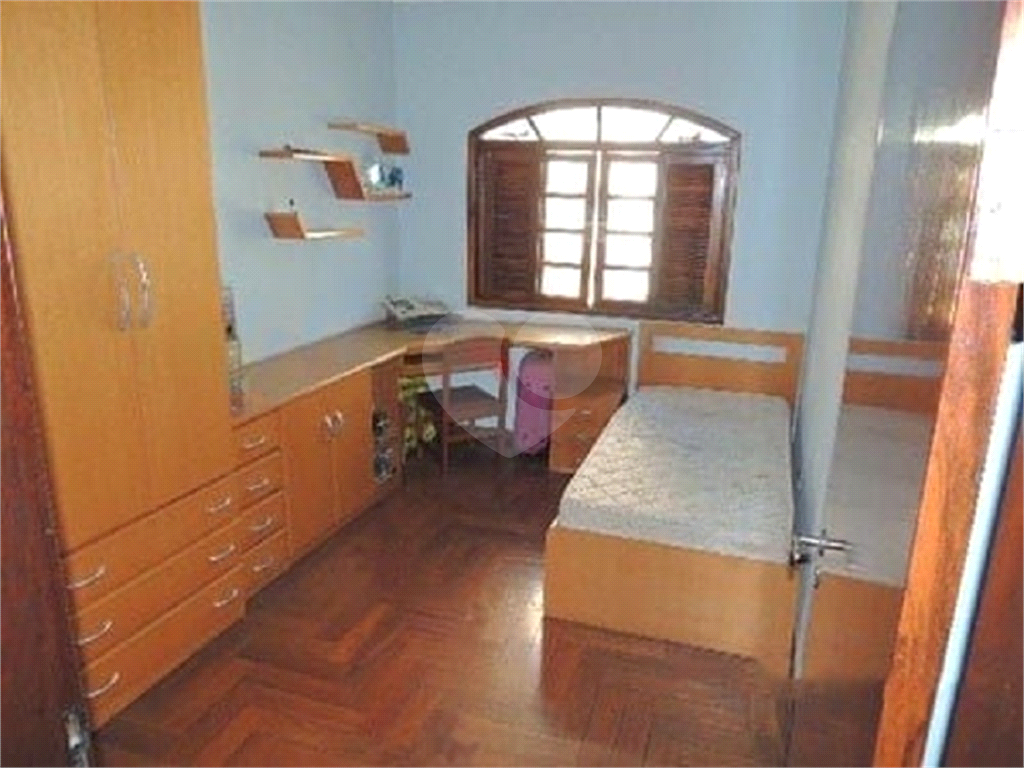 Excelente sobrado com 3 dormitórios e 4 vagas na Vila Gustavo - OPORTUNIDADE!