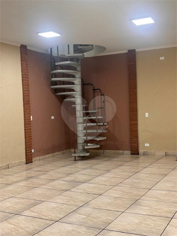 Excelente sobrado com 3 dormitórios e 4 vagas na Vila Gustavo - OPORTUNIDADE!