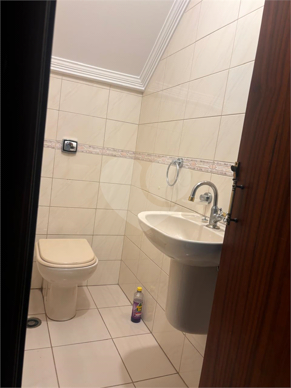 Excelente sobrado com 3 dormitórios e 4 vagas na Vila Gustavo - OPORTUNIDADE!