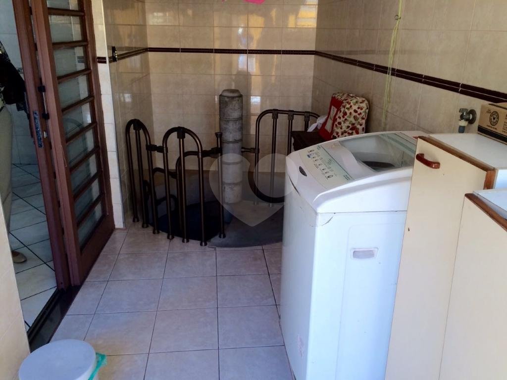 Excelente sobrado com 3 dormitórios e 4 vagas na Vila Gustavo - OPORTUNIDADE!