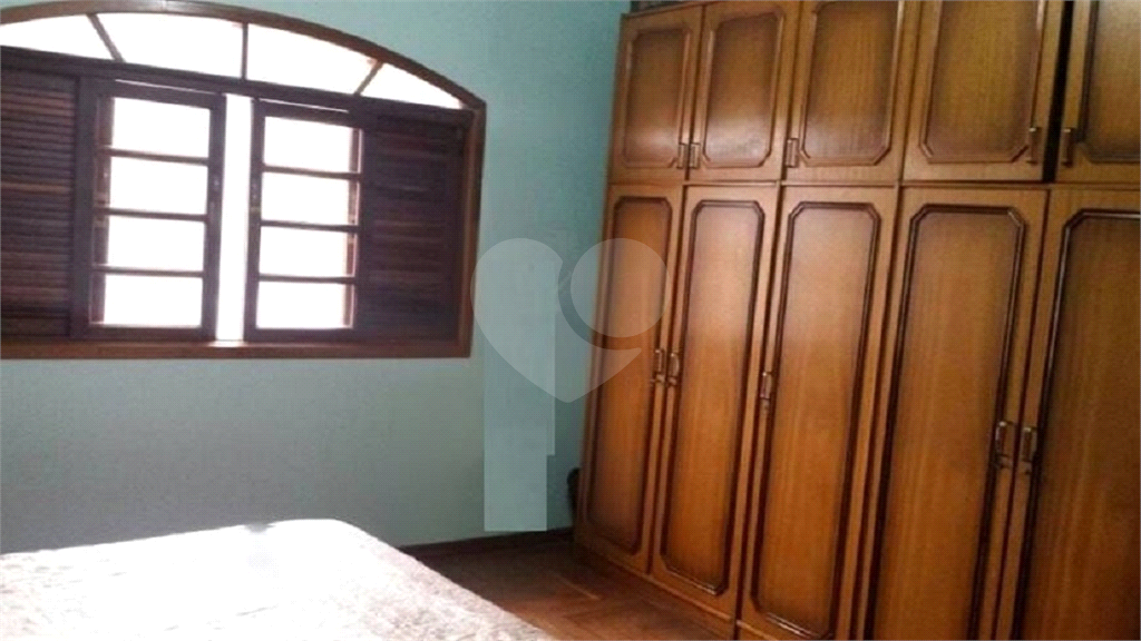 Excelente sobrado com 3 dormitórios e 4 vagas na Vila Gustavo - OPORTUNIDADE!