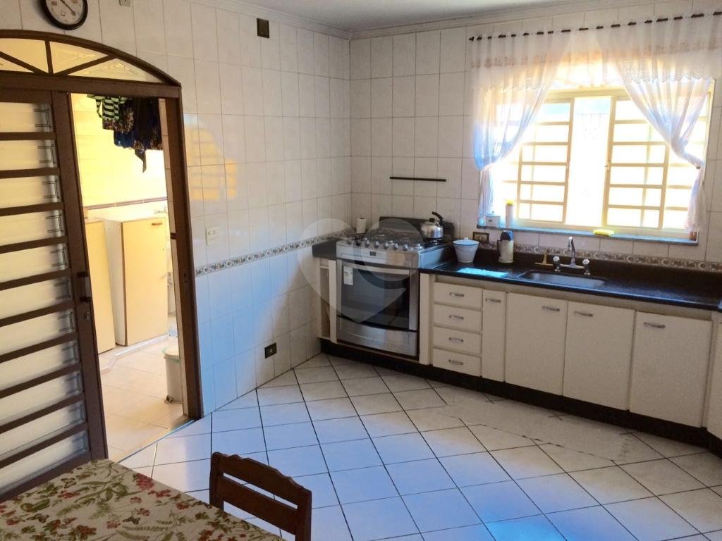Excelente sobrado com 3 dormitórios e 4 vagas na Vila Gustavo - OPORTUNIDADE!