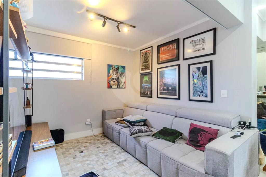 Cobertura Santa Cecilia com 2 dormitórios, sendo 1 suíte e 1 vaga de garagem 