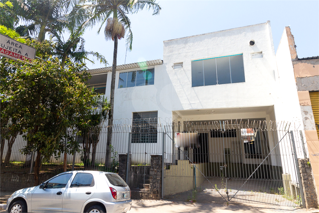 Predio excelente para fabrica,industria e centro de distribuição em excelente localização!!