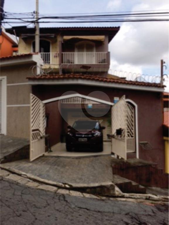 Sobrado Jardim Peri