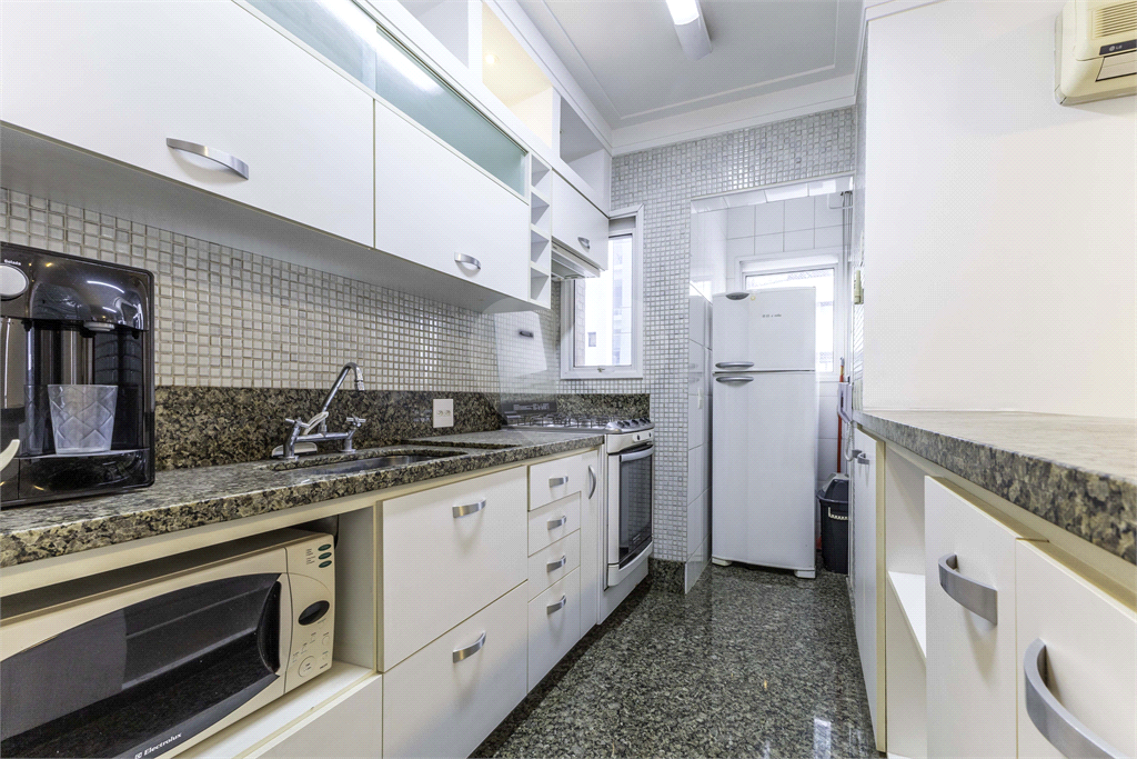 Apartamento - Perdizes - 1 Dormitório - 55 m².