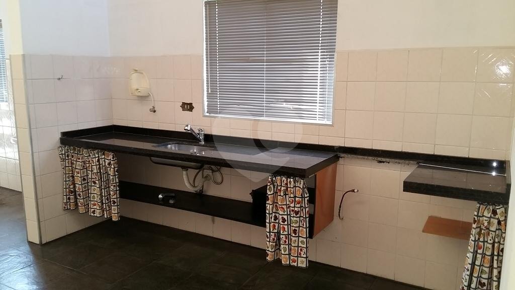 Ótima casa térrea 10 mim do metro 2 dormitórios 1 suite 2 vagas.