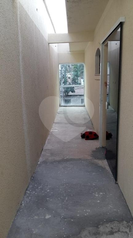 Ótima casa térrea 10 mim do metro 2 dormitórios 1 suite 2 vagas.