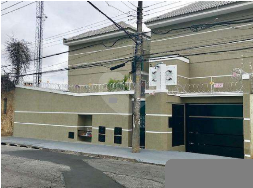 Sobrado novo em condomínio  fechado na Vila Nivi