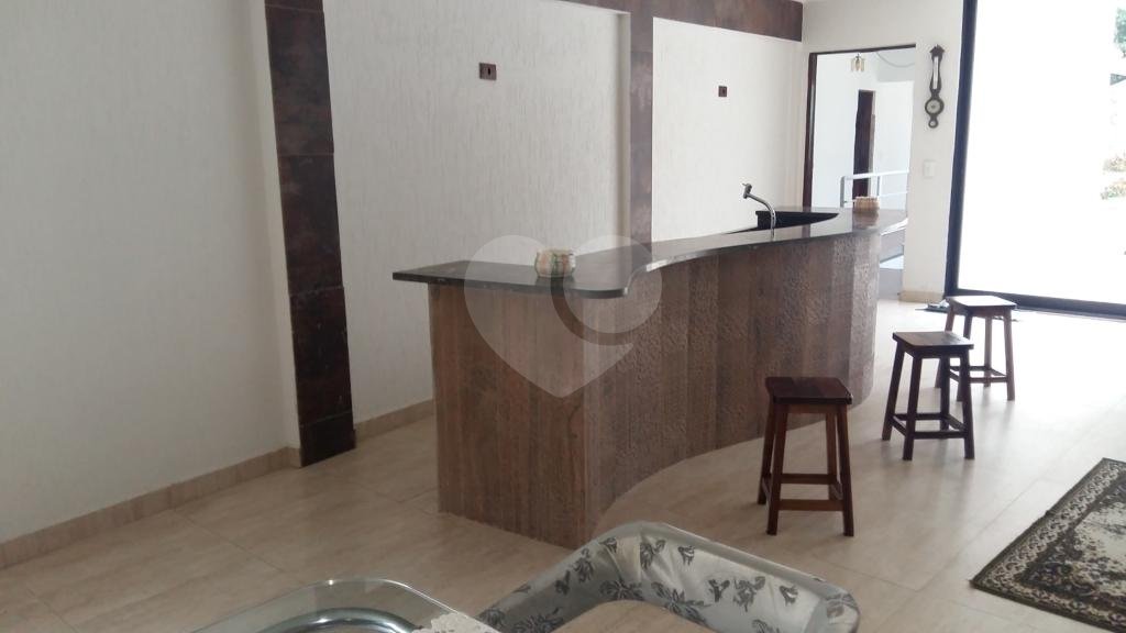 Elegante casa na Serra da Cantareira, em um dos melhores condomínios da Serra