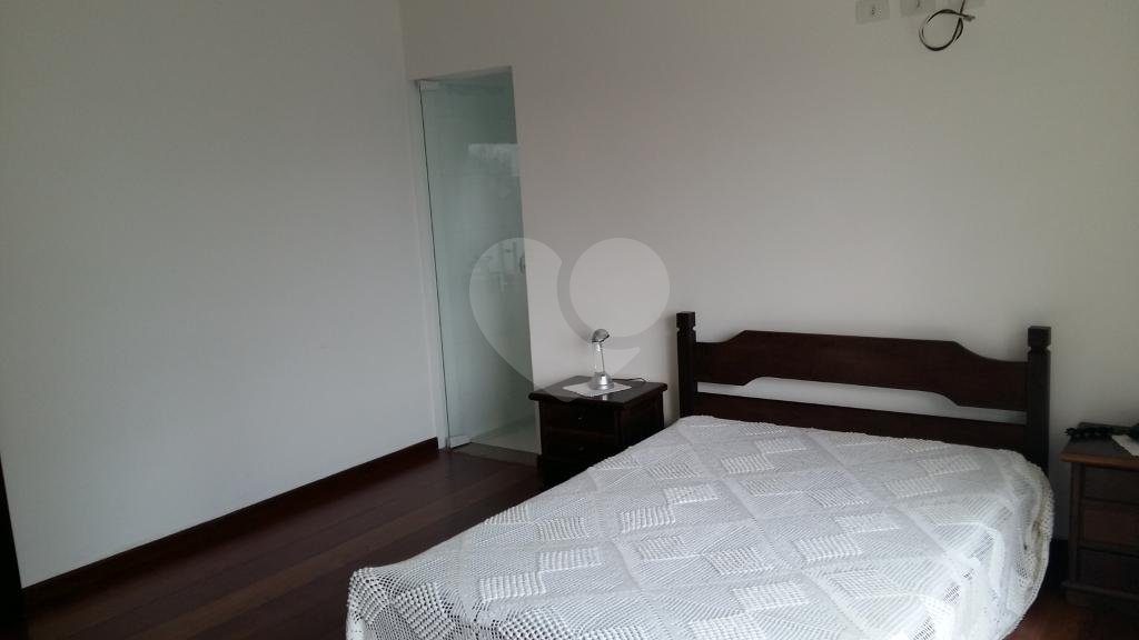 Elegante casa na Serra da Cantareira, em um dos melhores condomínios da Serra
