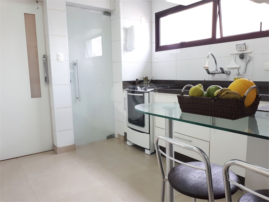 Apartamento à venda com 3 quartos, 157m² - Foto 28