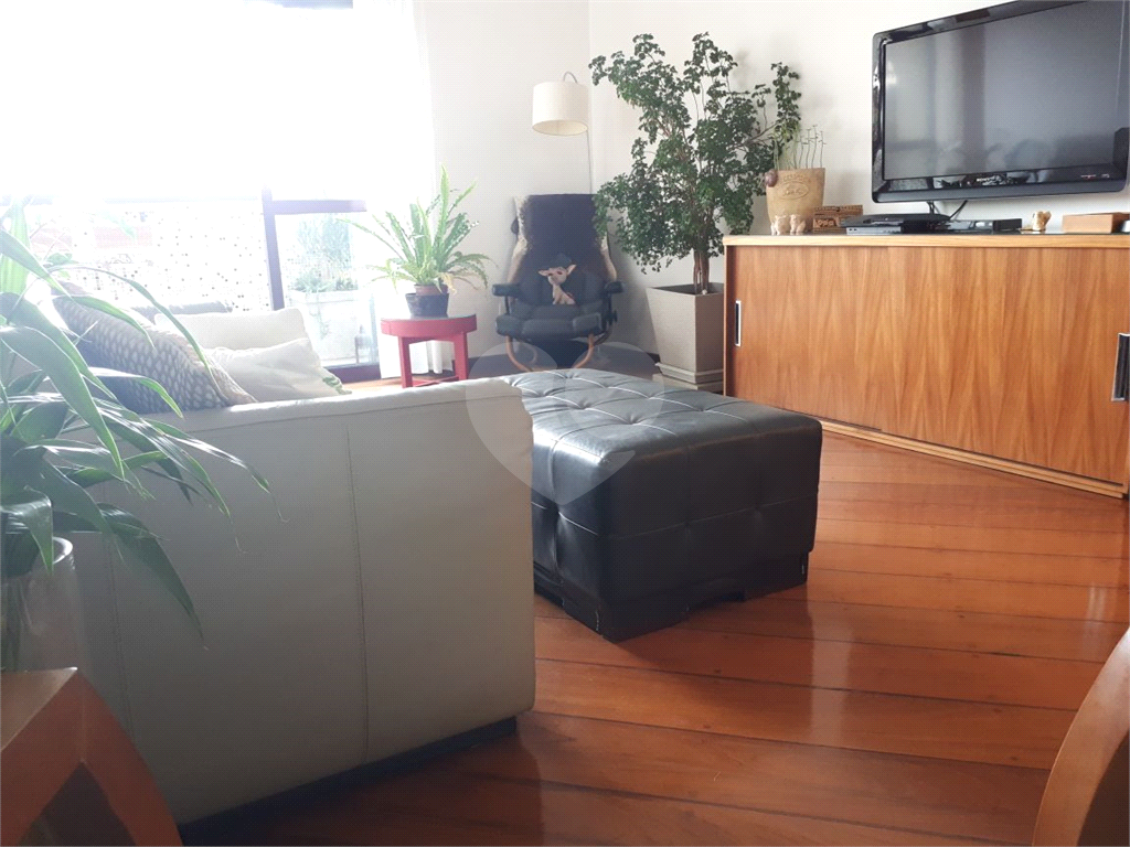 Apartamento à venda com 3 quartos, 157m² - Foto 5