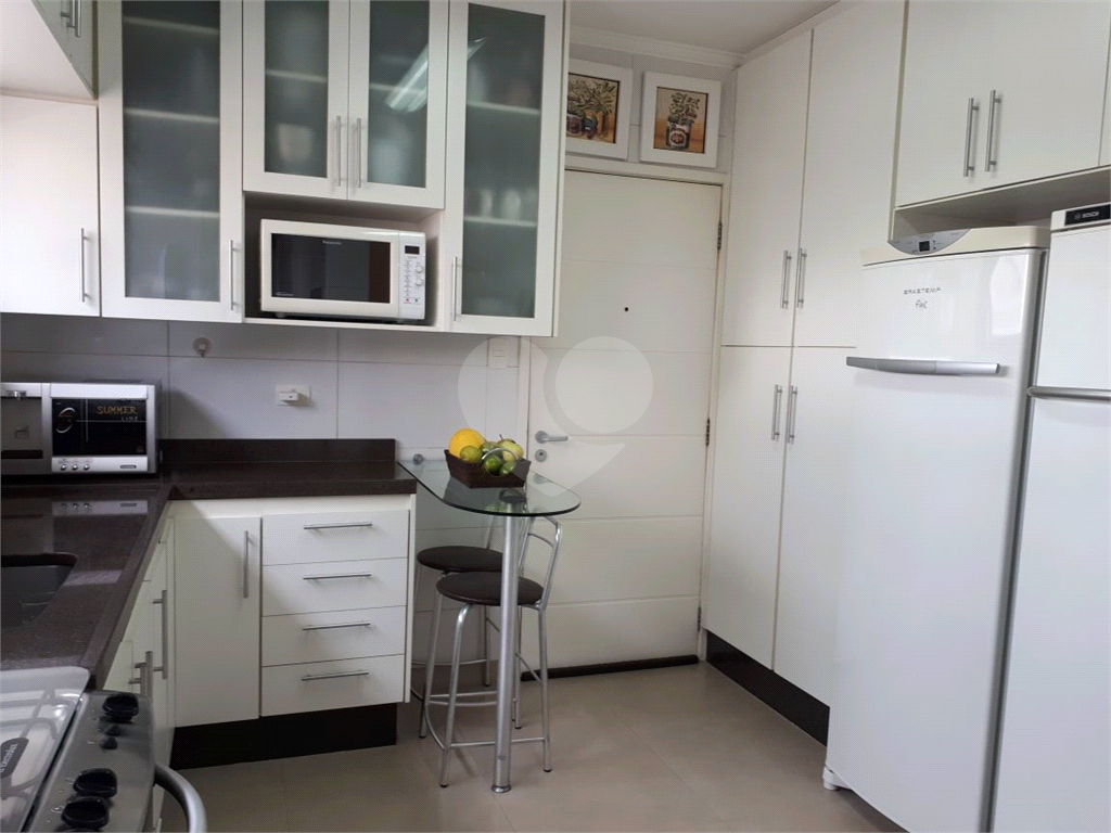 Apartamento à venda com 3 quartos, 157m² - Foto 25