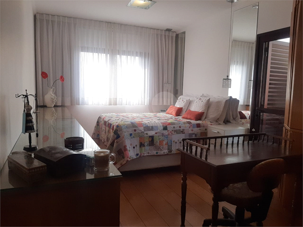 Apartamento à venda com 3 quartos, 157m² - Foto 16