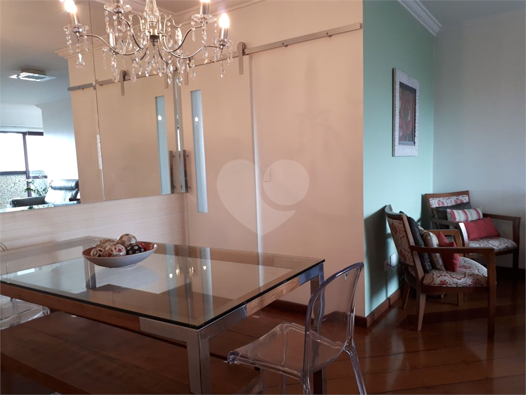 Apartamento à venda com 3 quartos, 157m² - Foto 10