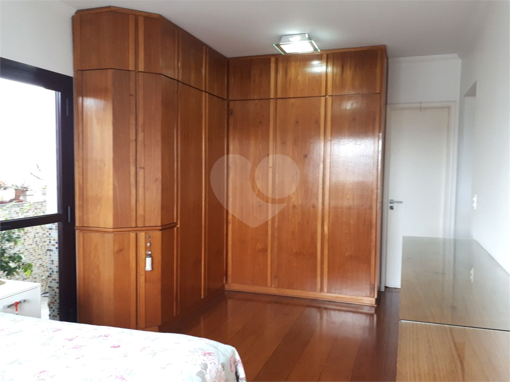 Apartamento à venda com 3 quartos, 157m² - Foto 18