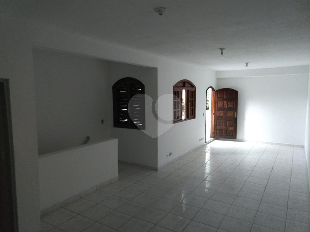 Ótimo Sobrado Residencial/Comercial na  Rua Jovita em Santana