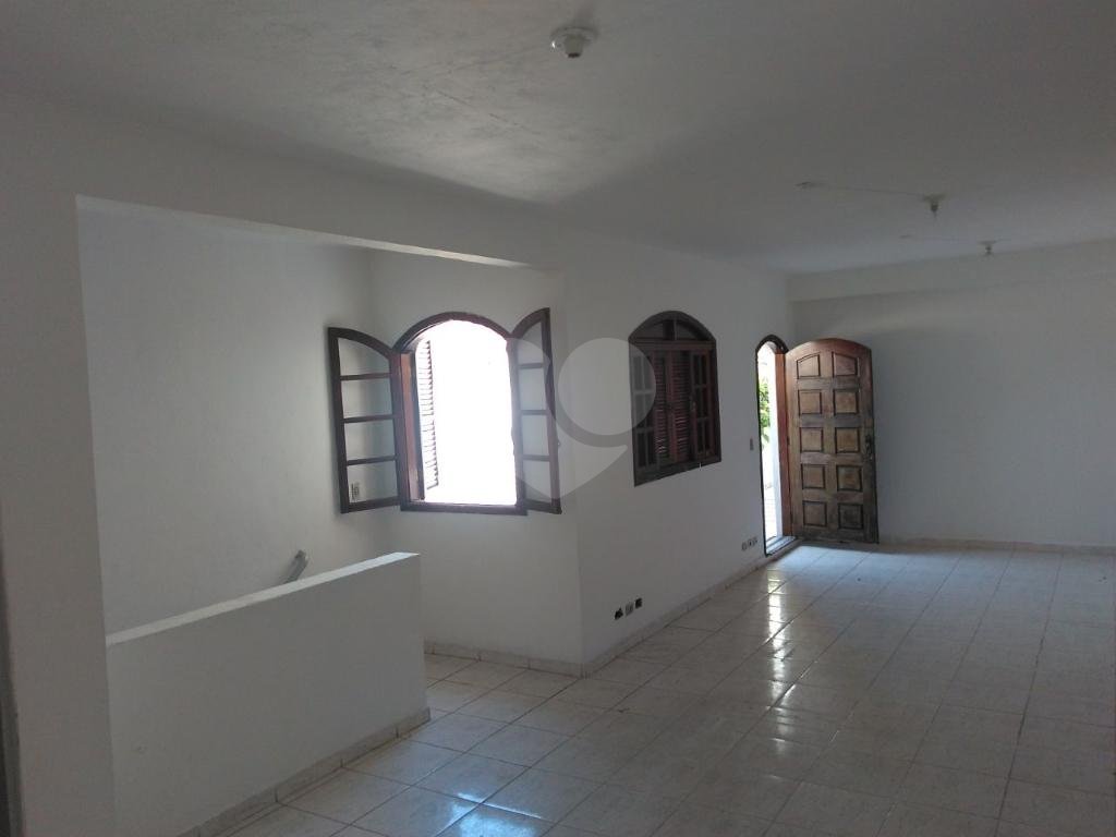 Ótimo Sobrado Residencial/Comercial na  Rua Jovita em Santana