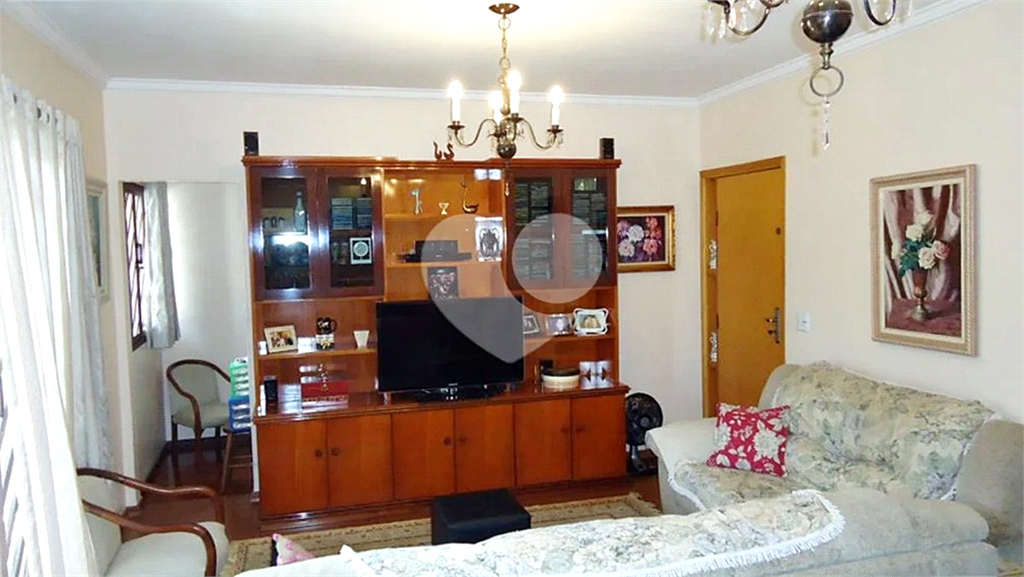 Sobrado à venda com 3 quartos, 200m² - Foto 4